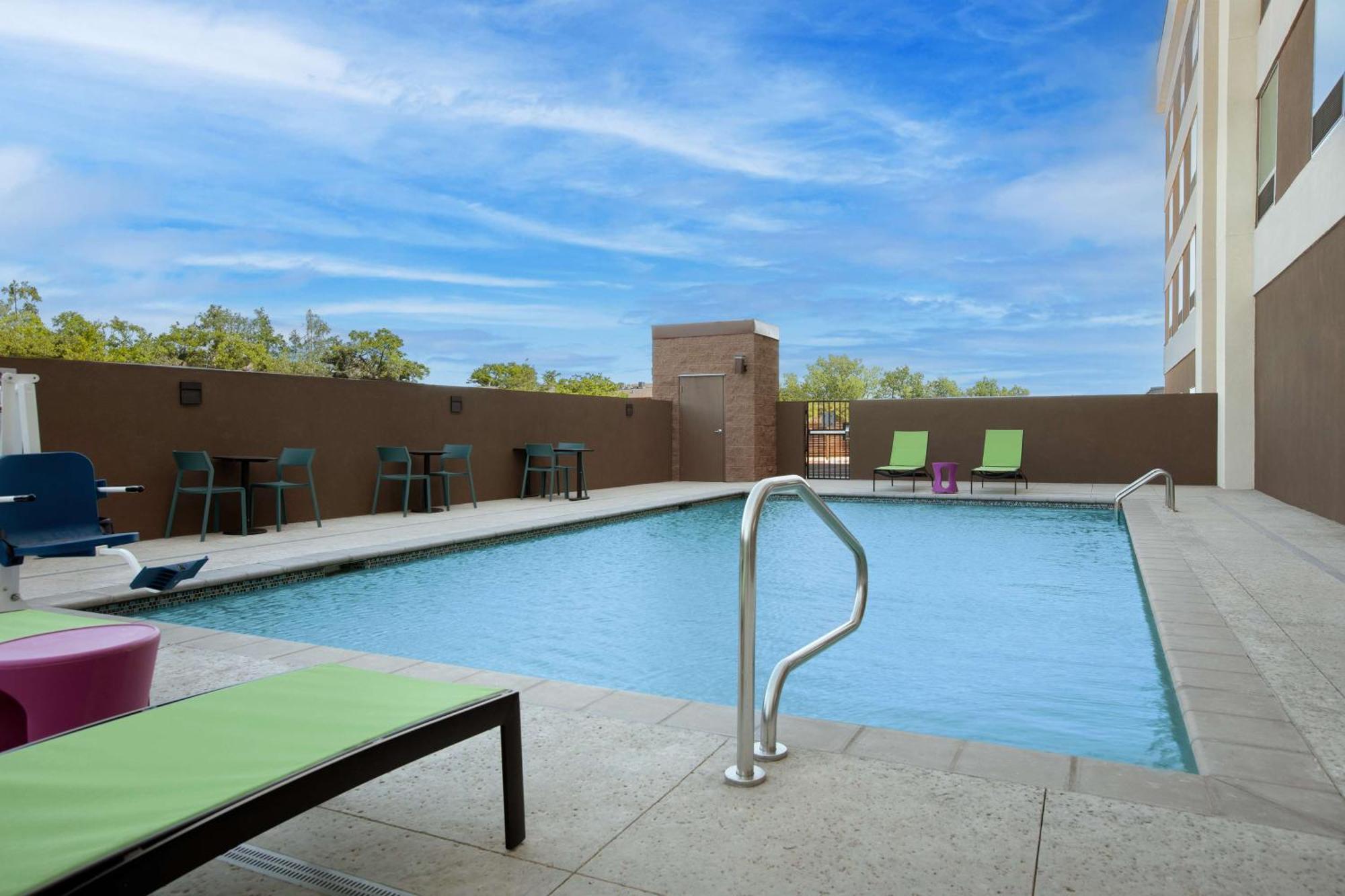 Home2 Suites By Hilton Lubbock University Exterior photo